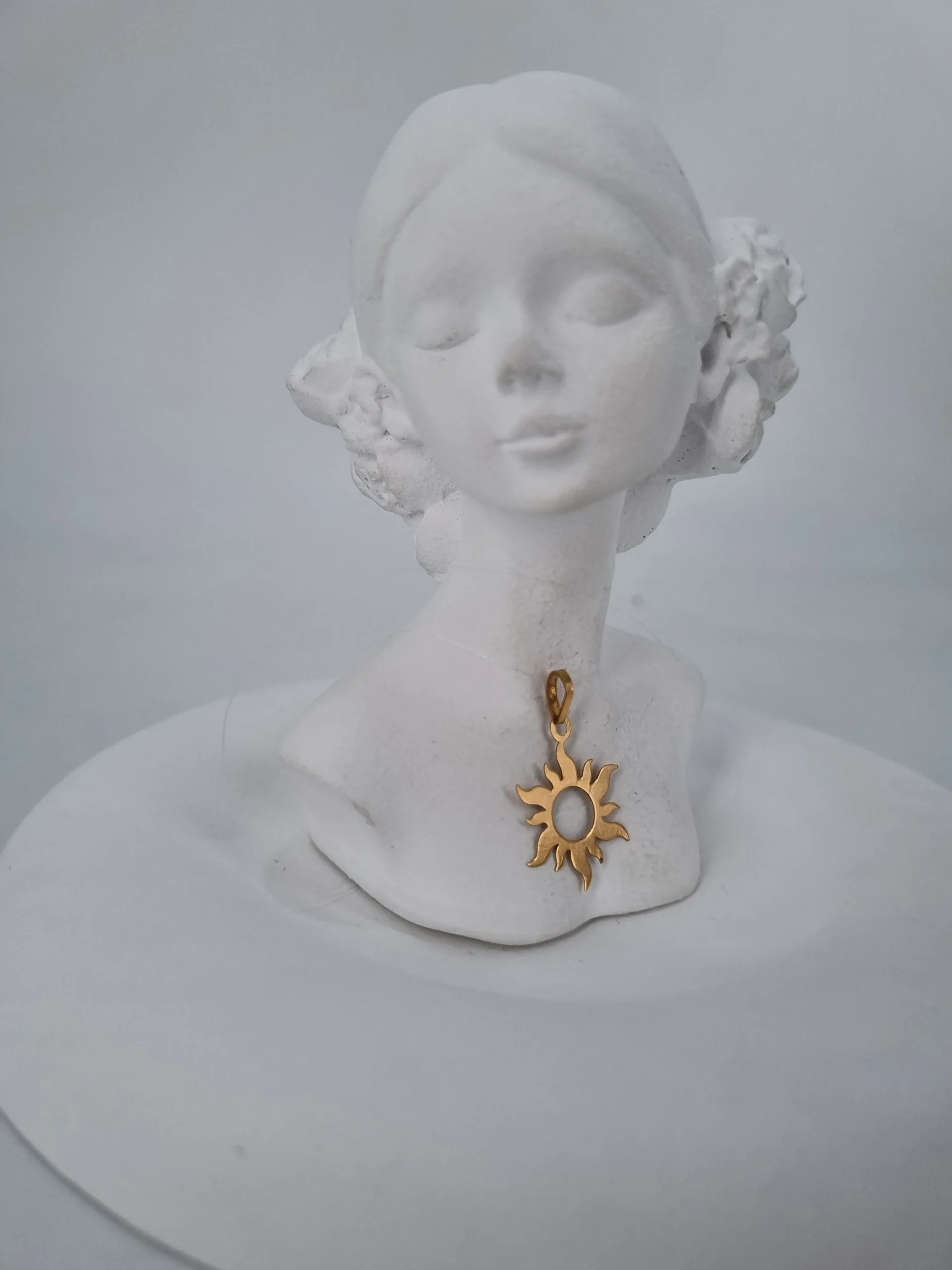 آویز طلای خورشید