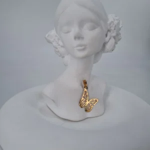 آویز طلای پروانه بال باز