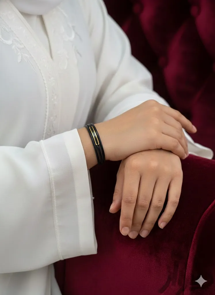 دستبند طلای مستطیل مینیمال - Image 2