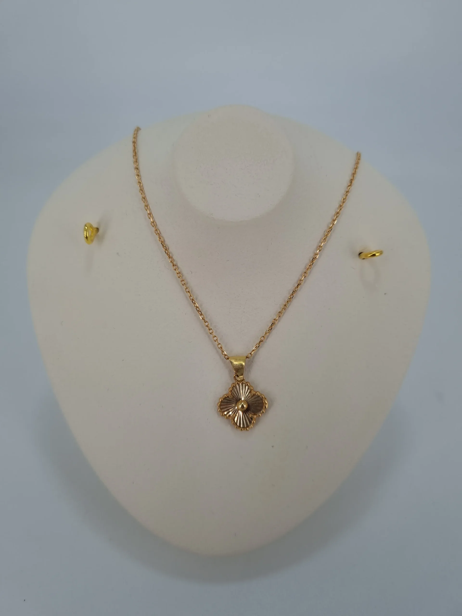 گردنبند طلای ونکلیفی خط دار